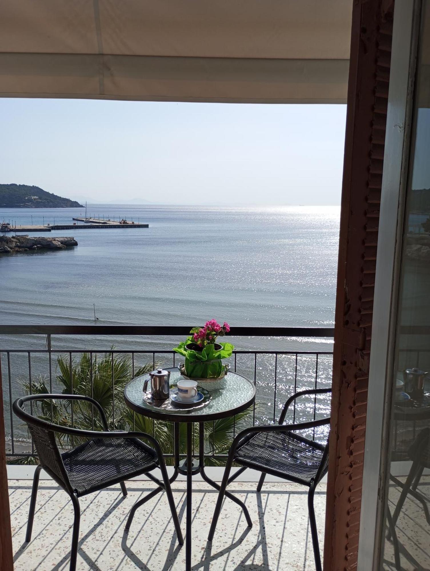 Svetlana&Michalis Oasis Hotel Agia Marina  Exteriör bild