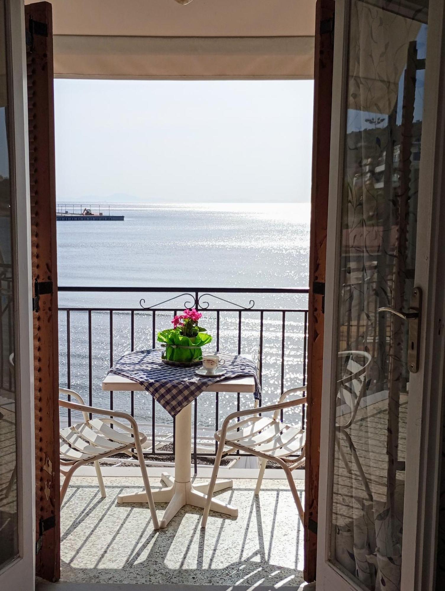 Svetlana&Michalis Oasis Hotel Agia Marina  Exteriör bild