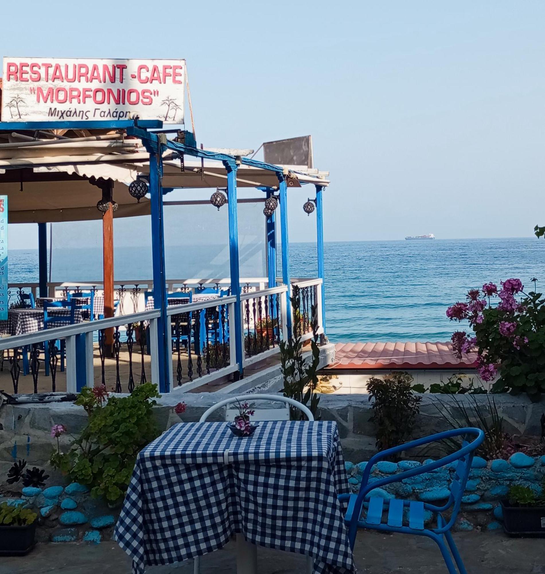 Svetlana&Michalis Oasis Hotel Agia Marina  Exteriör bild