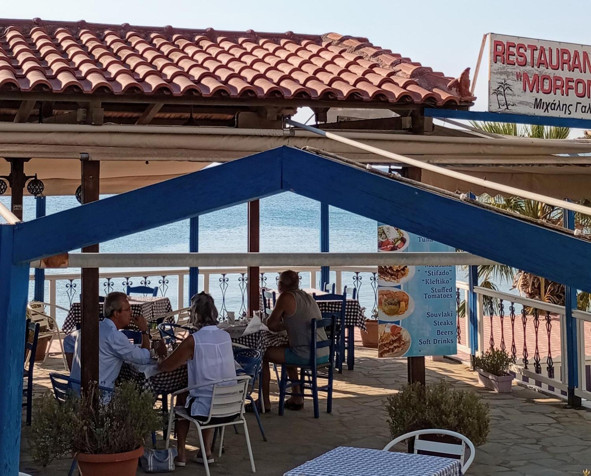 Svetlana&Michalis Oasis Hotel Agia Marina  Exteriör bild
