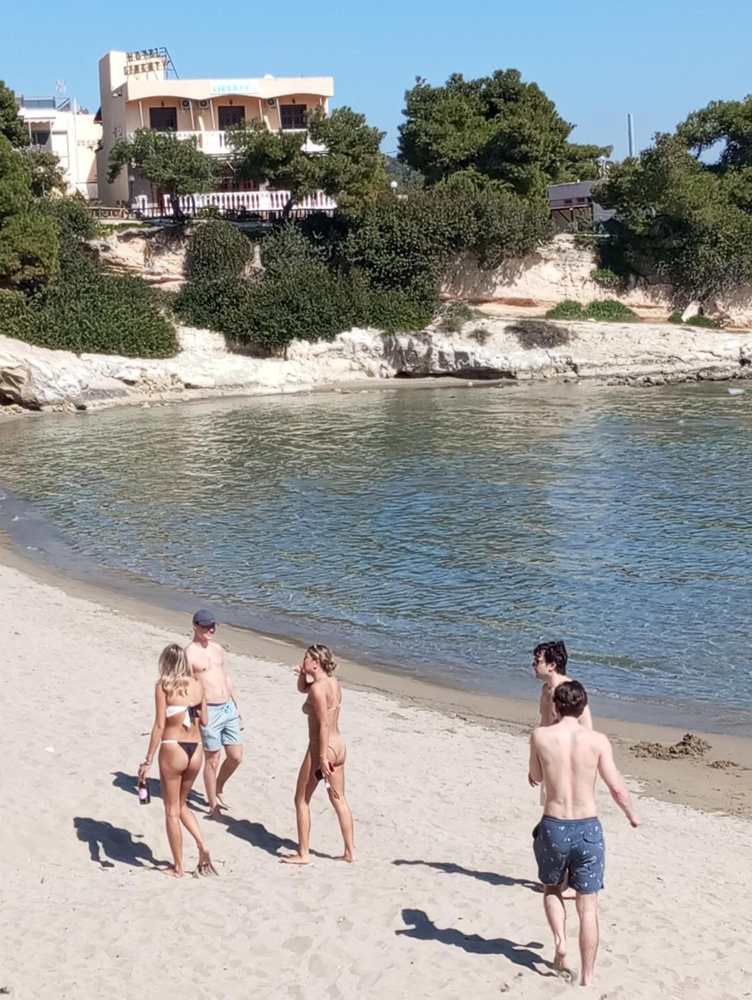 Svetlana&Michalis Oasis Hotel Agia Marina  Exteriör bild